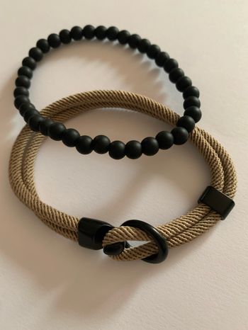 Lot 2 bracelets neufs