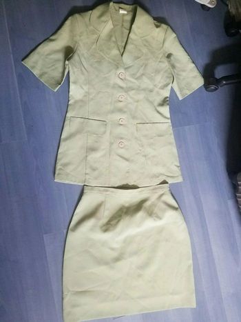Costume tailleur  veste et jupe T.40