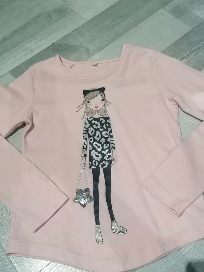 Sweat manches longues T 8 ans 👧🏻 - photo numéro 2