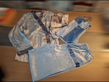 Pyjama 4 pièces soyeux 🥰