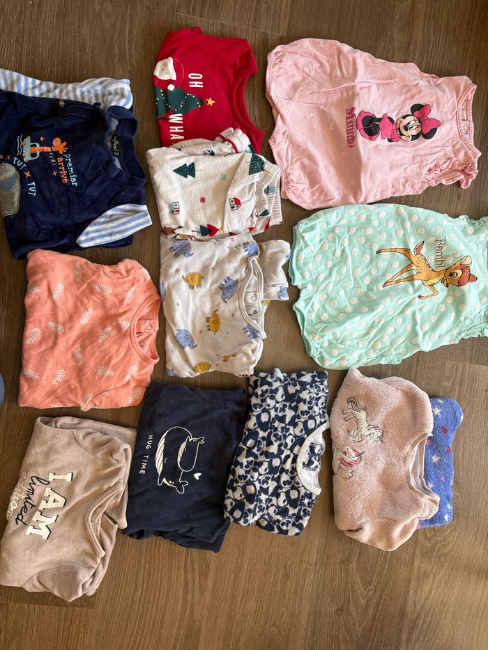 Lot (180 pièces) petite fille taille 80 - photo numéro 7