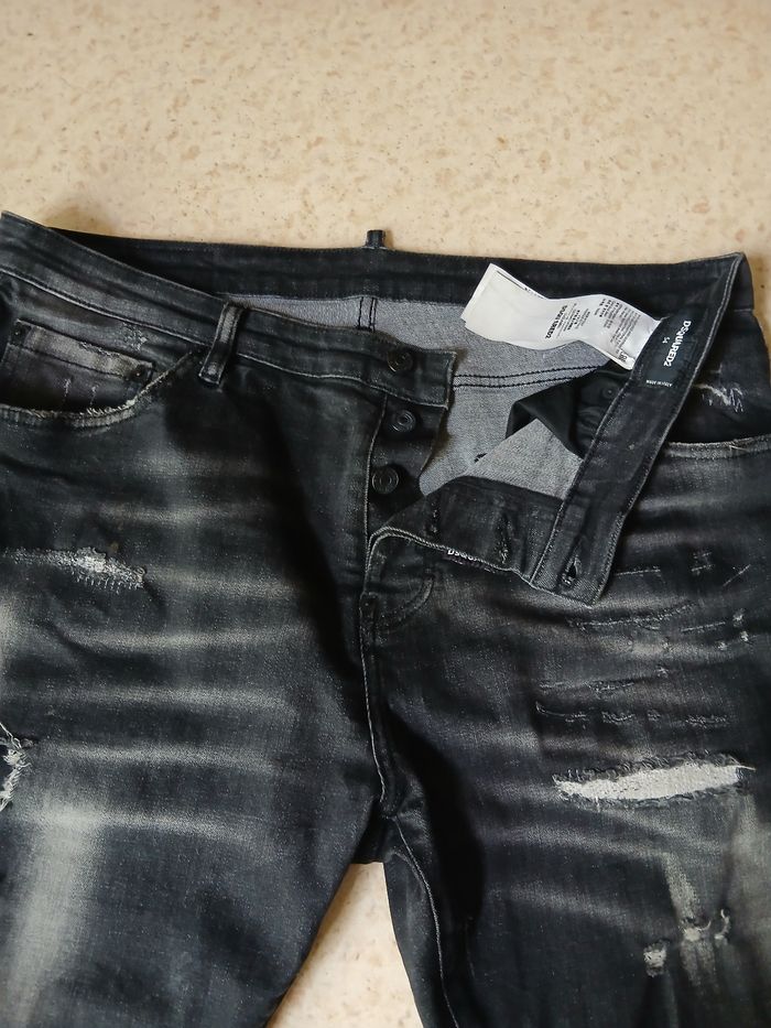 Jean noir troué Dsquared 2 - photo numéro 4