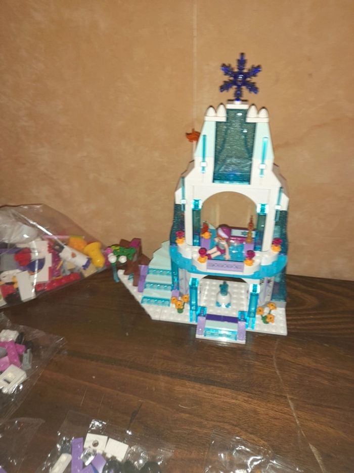 Lego reines des neiges + 15 sachets pour améliorer le chateau - photo numéro 4