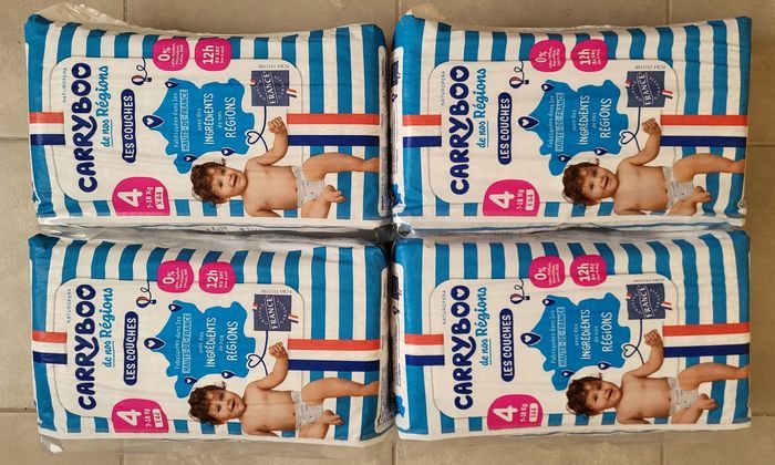 4 paquets de couches carryboo taille 4