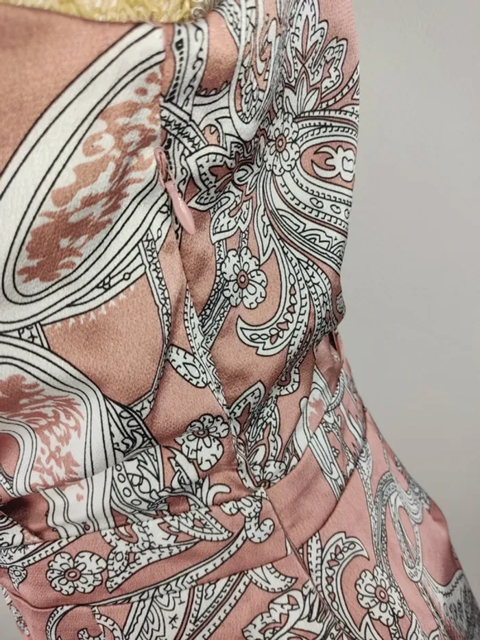 Combishort manche courte et bretelle cache-coeur rose motif paisley noir blanc taille 38 Missguided - photo numéro 7