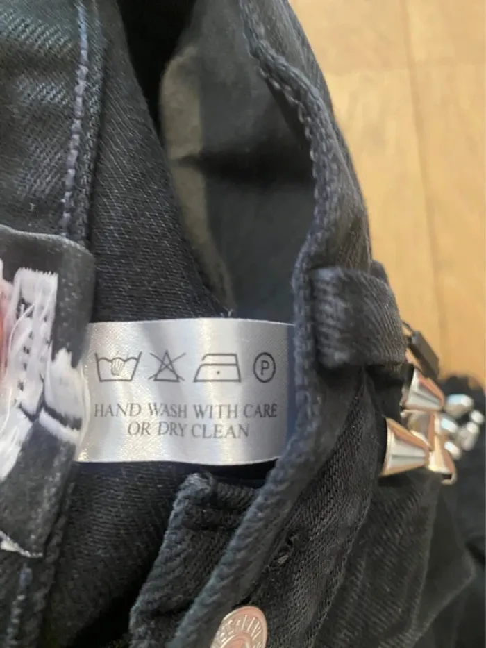 Short en jean noir avec clous The Ragged Priest X Levi´s - photo numéro 6