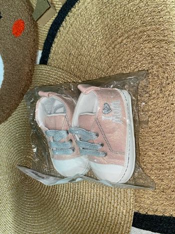 Chaussures bébé 9/12 mois