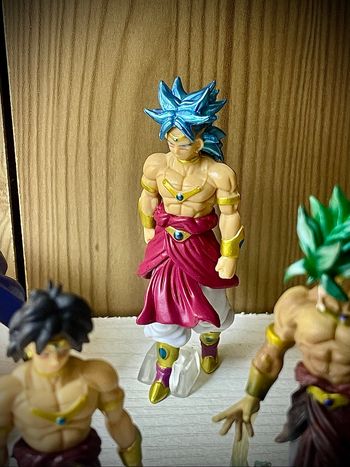 Figurine dragon ball gashapon hg Broly