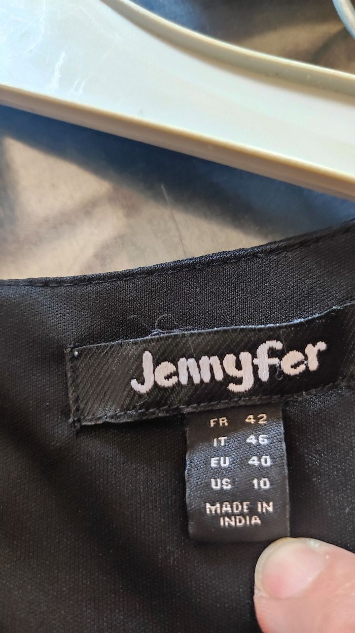 robe noire sans manche Jennifer taille 42 - photo numéro 5