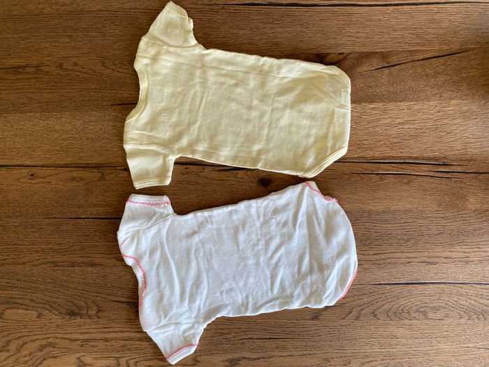 Lot 2 bodies manches courtes 3 mois Petit Bateau – coton - photo numéro 6