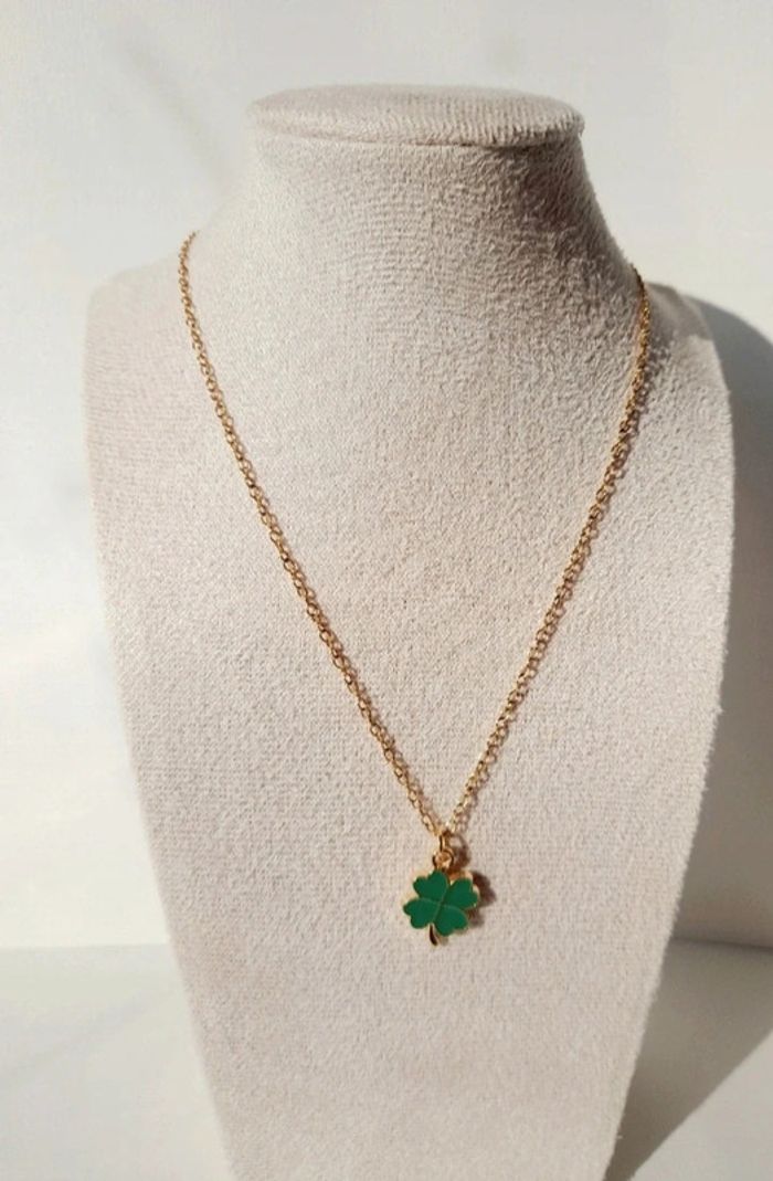 Collier "ma Chance"🍀à offrir - photo numéro 3