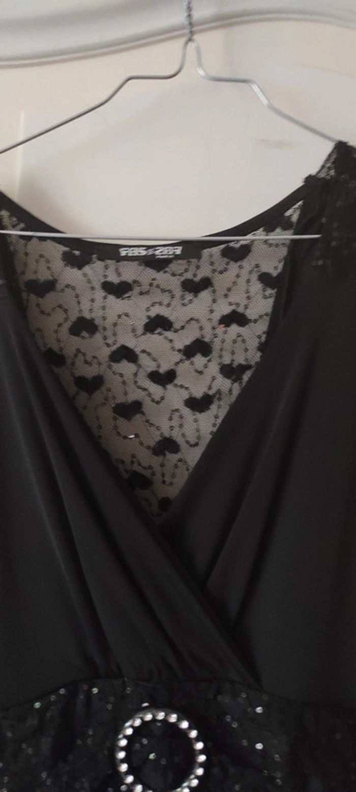 💐Robe noir dentelle et strass  - Fas Paris - taille 3 - neuf juste lavé 💐 - photo numéro 3