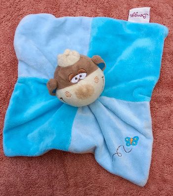 Doudou singe carré plat bleu ' Papillon 'Bengy