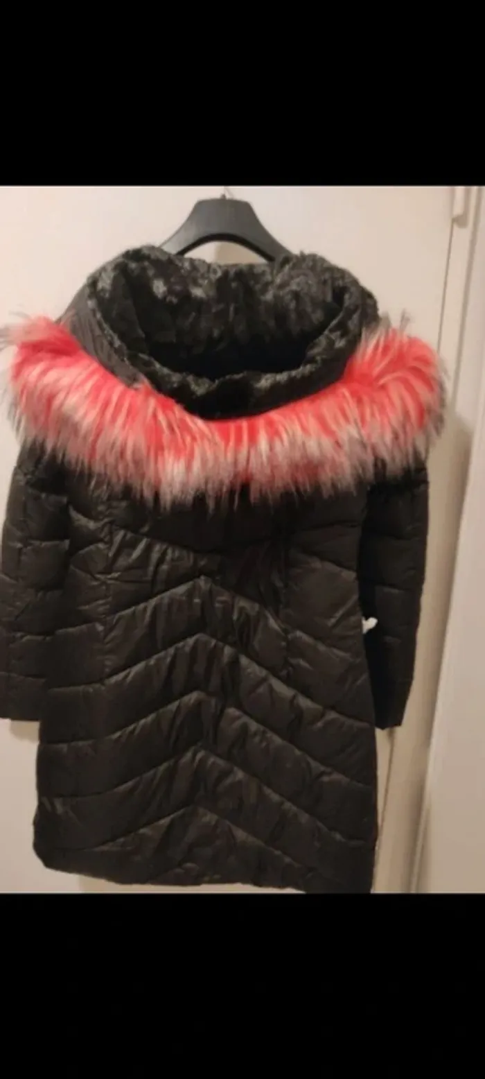 Veste d'hiver à capuche Roosevelt taille S neuf - photo numéro 4