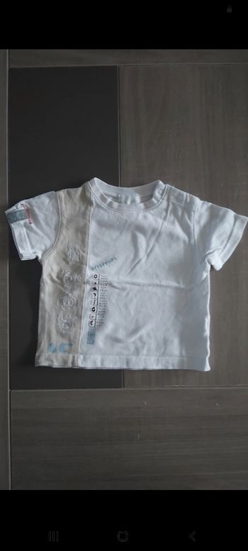 Très beau tee-shirt