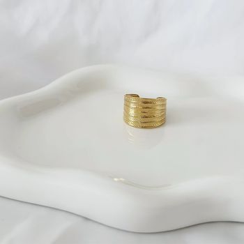 Bague épaisse en acier inoxydable dorée à gravures