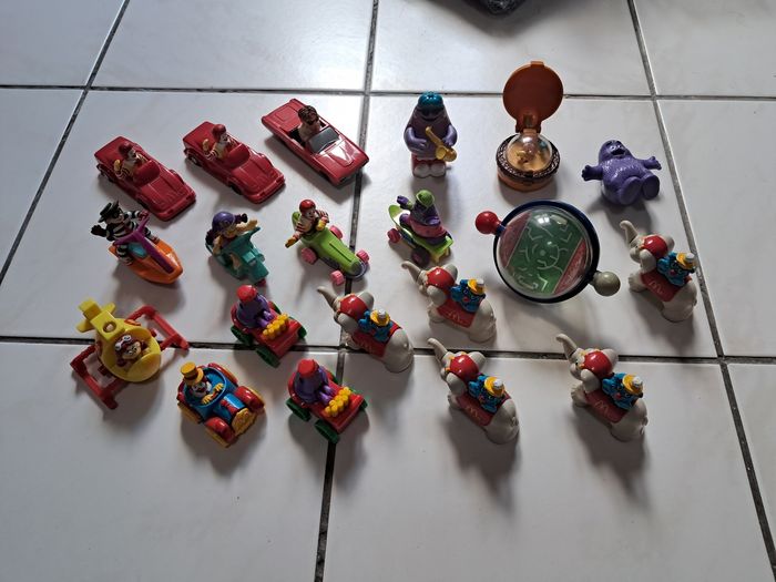 Lot de 20.jouets vintage macdonald
