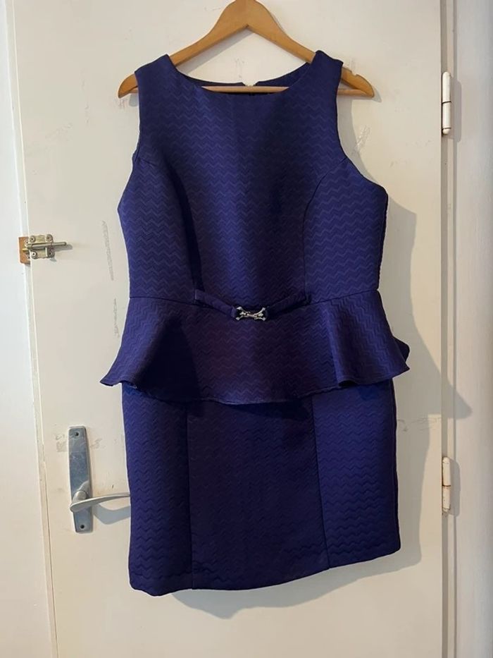 Robe élégante - photo numéro 2