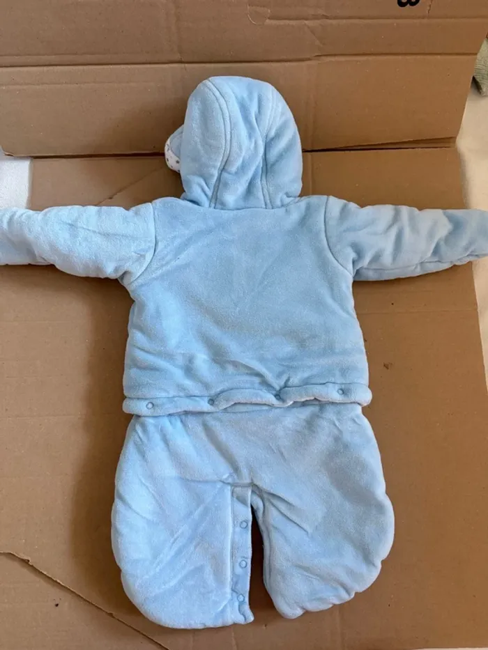 Combinaison chaîne bébé 1 mois - photo numéro 8