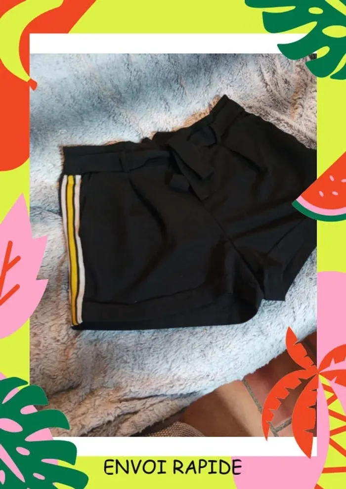 Jolie short noir avec bande jaune - photo numéro 2