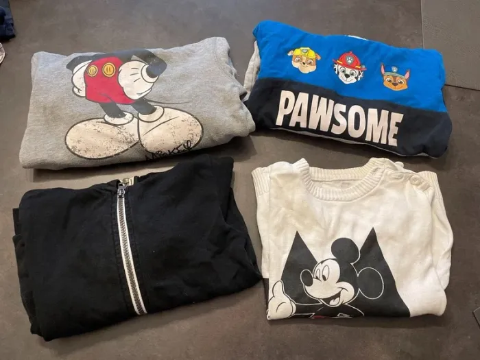 Lot de pulls taille 5 ans