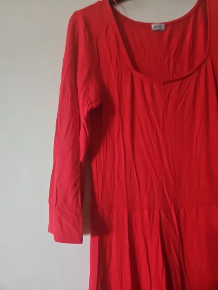Robe rouge - photo numéro 2