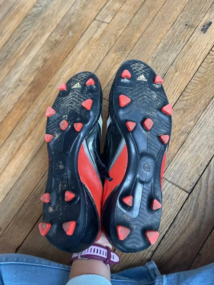 Chaussures foot moulées - photo numéro 3