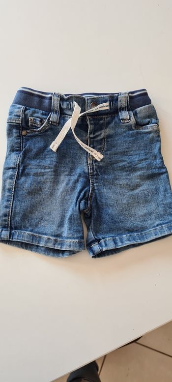 Short en jean tape à l'oeil