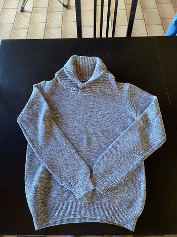 Pull d’hiver bleu et blanc