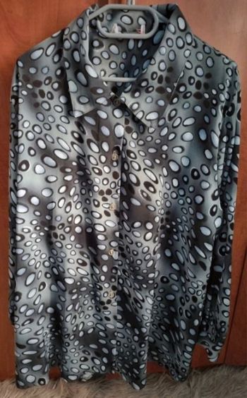 Chemise grise à motifs 56-58