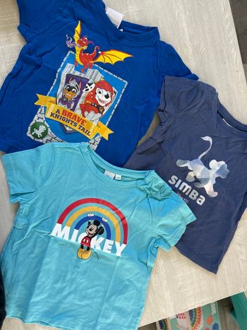 Lot 3 t shirts 