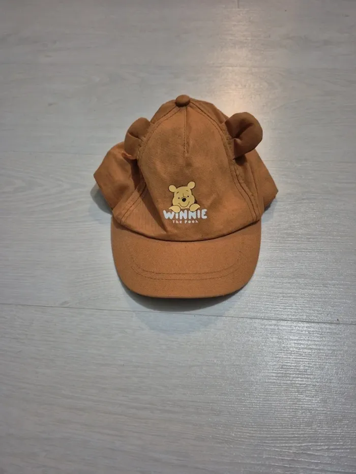 Casquette brune winnie l'ourson