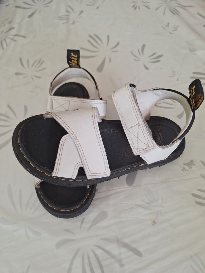 Nu-pieds pointure 33 Dr Martens (With Soles Bouncing) - photo numéro 3