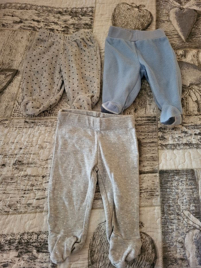 Gros lot vêtements garçon taille 1 mois - photo numéro 3