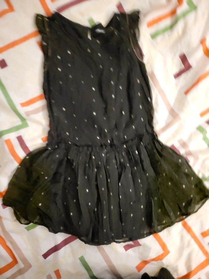Robe noire manches courtes
