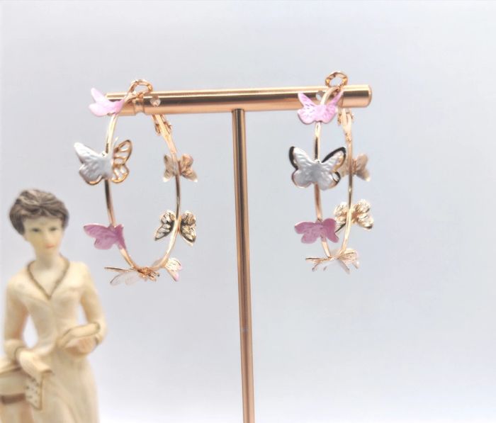 Boucles d'oreilles créoles papillon - photo numéro 3