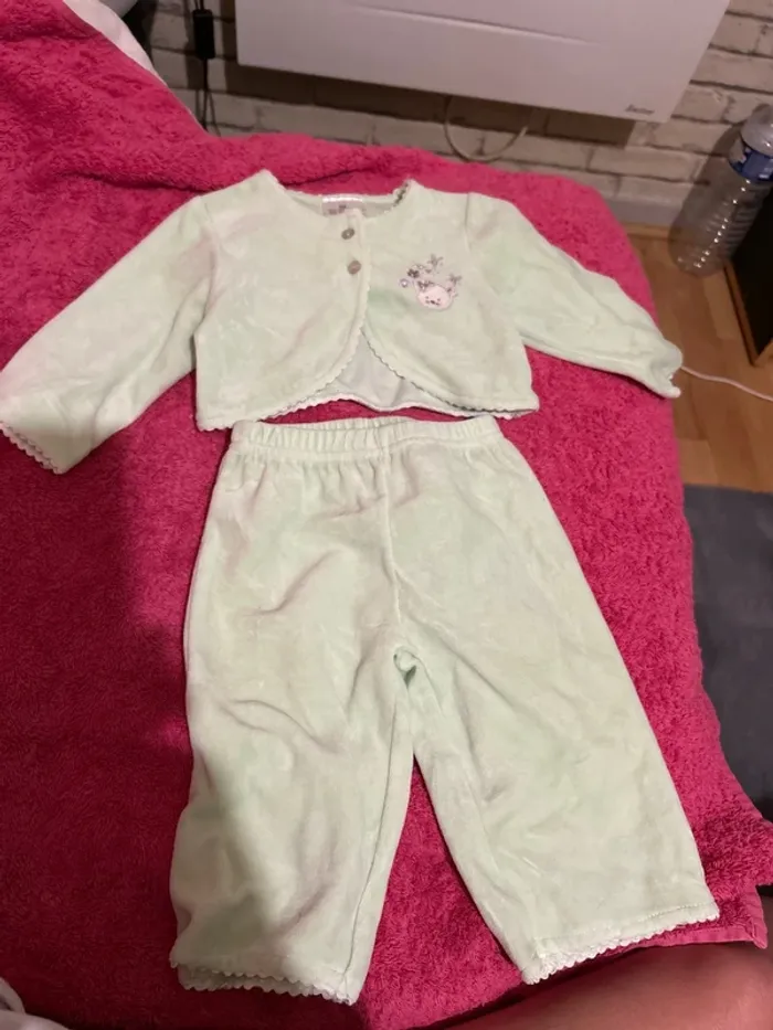 Lot pyjama 6 mois - photo numéro 6