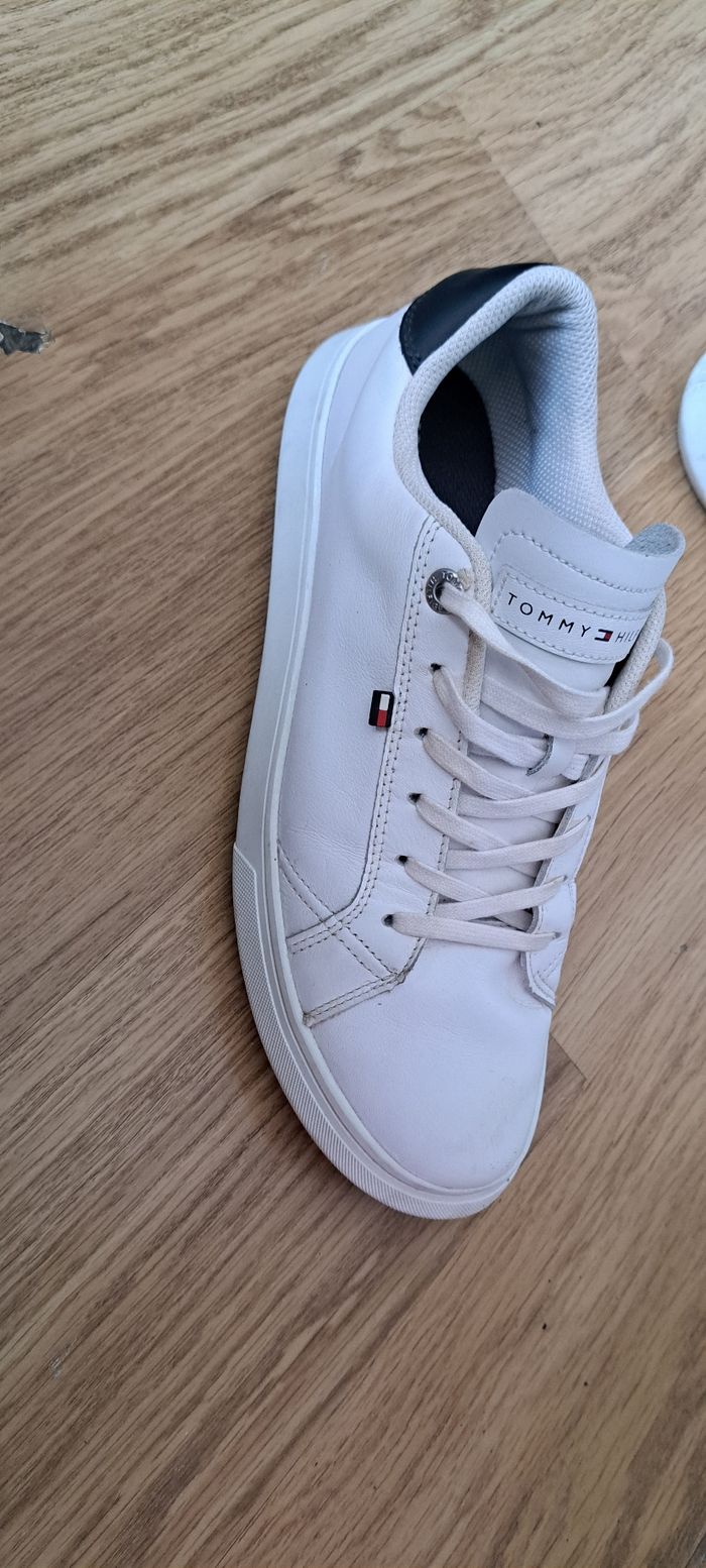 Basket Tommy Hilfiger taille 42 blanc - photo numéro 2