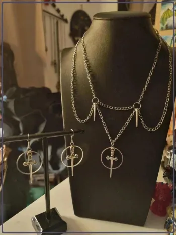 Collier gothique médiéval