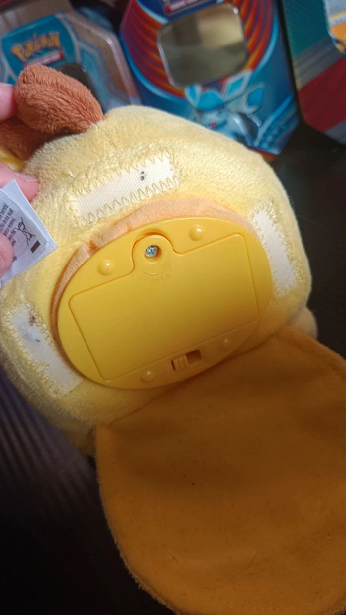 Peluche parlante Pikachu - photo numéro 3