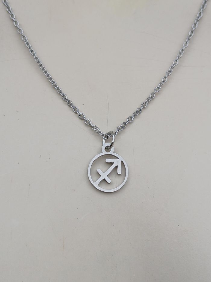 Collier en acier inoxydable argenté signe astrologique sagitaire ♐️