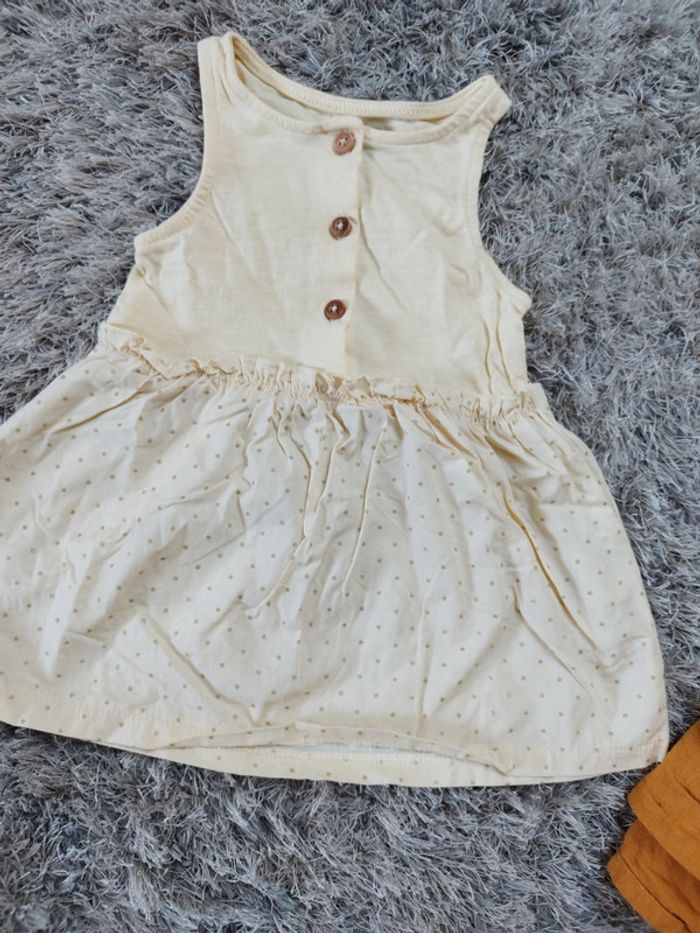 Lot de deux robes bébé fille 6 mois - photo numéro 3