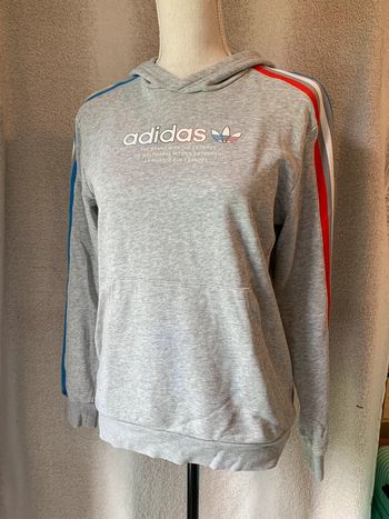 Pull adidas la marque aux 3 bandes