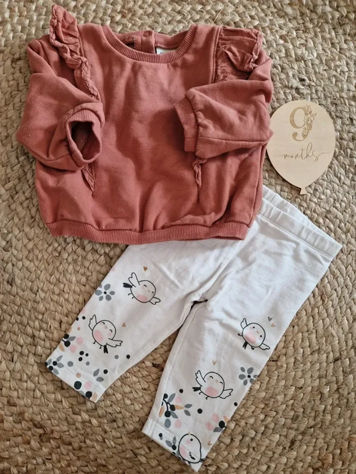Ensemble sweat rose et legging blanc kiabi bébé fille 9 mois