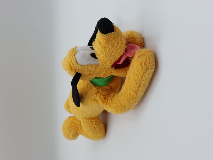 Peluche doudou Pluto DISNEYLAND PARIS chien Mickey 25 cm