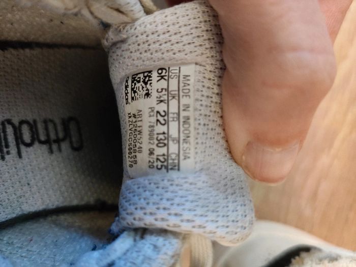 Basket Adidas taille 22 - photo numéro 10