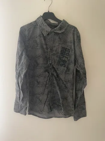 Chemise gris et noir de la marque Overgame