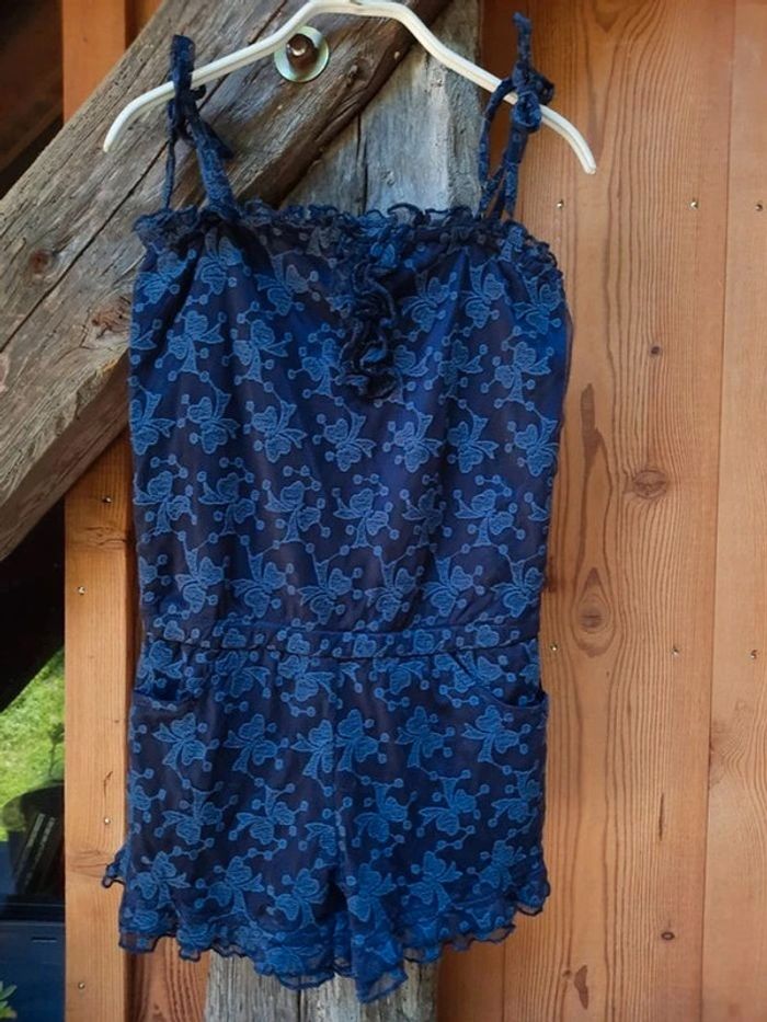 Superbe combishort Molly Bracken taille 6/8 ans, bleu marine superposé de tulle imprimé