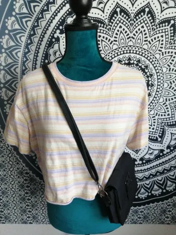 Tee-shirt crop top à rayures pastelles / don't call me jennyfer / (S)