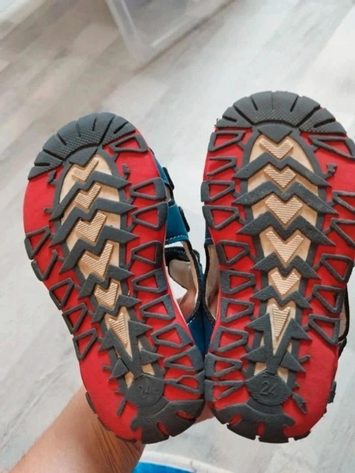 🌀 Sandales taille 24 - photo numéro 2